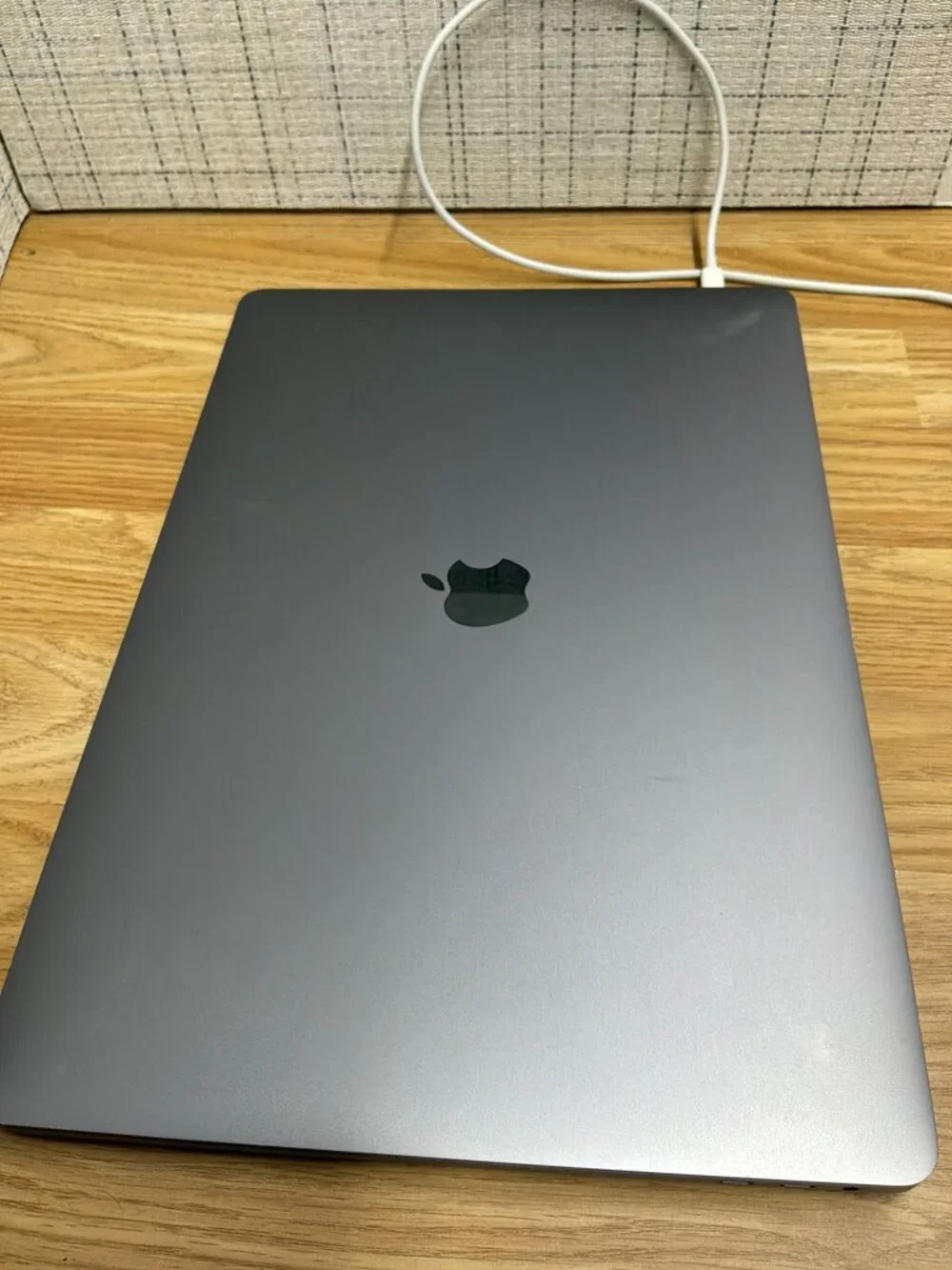 Apple MacBook Pro 16